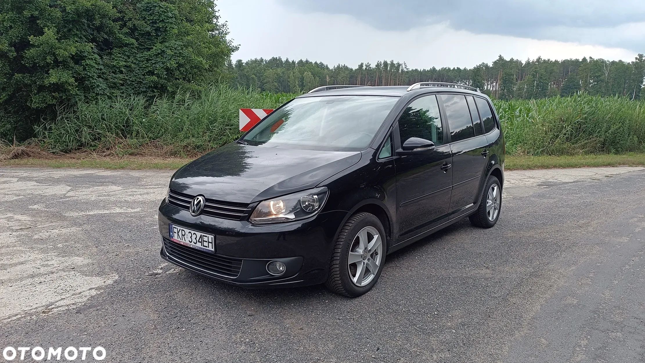 Volkswagen Touran - 1