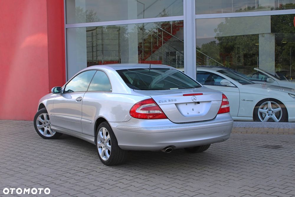 Mercedes-Benz CLK - 8