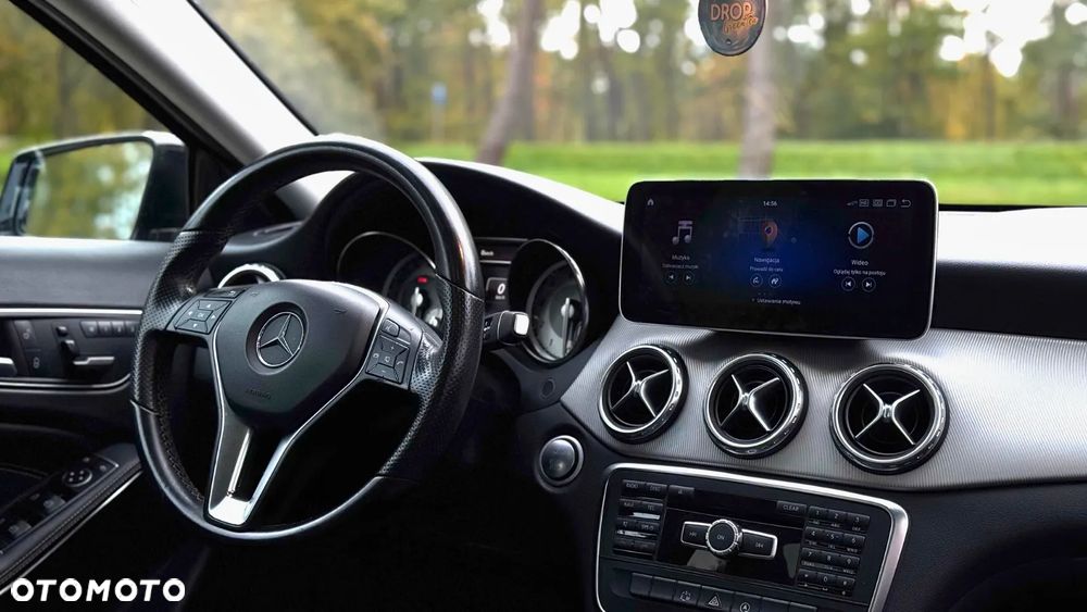 Mercedes-Benz GLA 250 7G-DCT AMG Line - 19