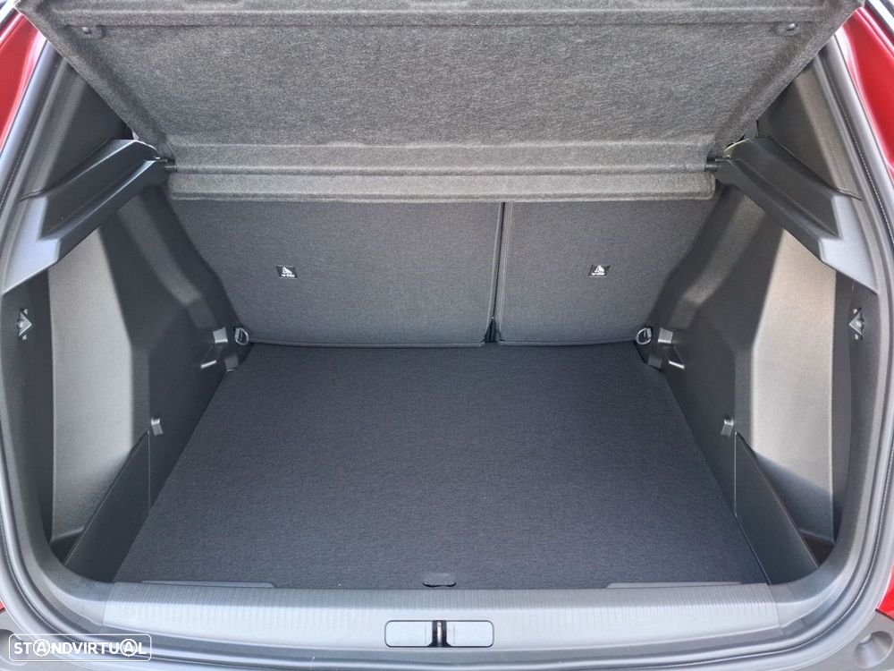 Peugeot 2008 1.2 PureTech Allure - 21
