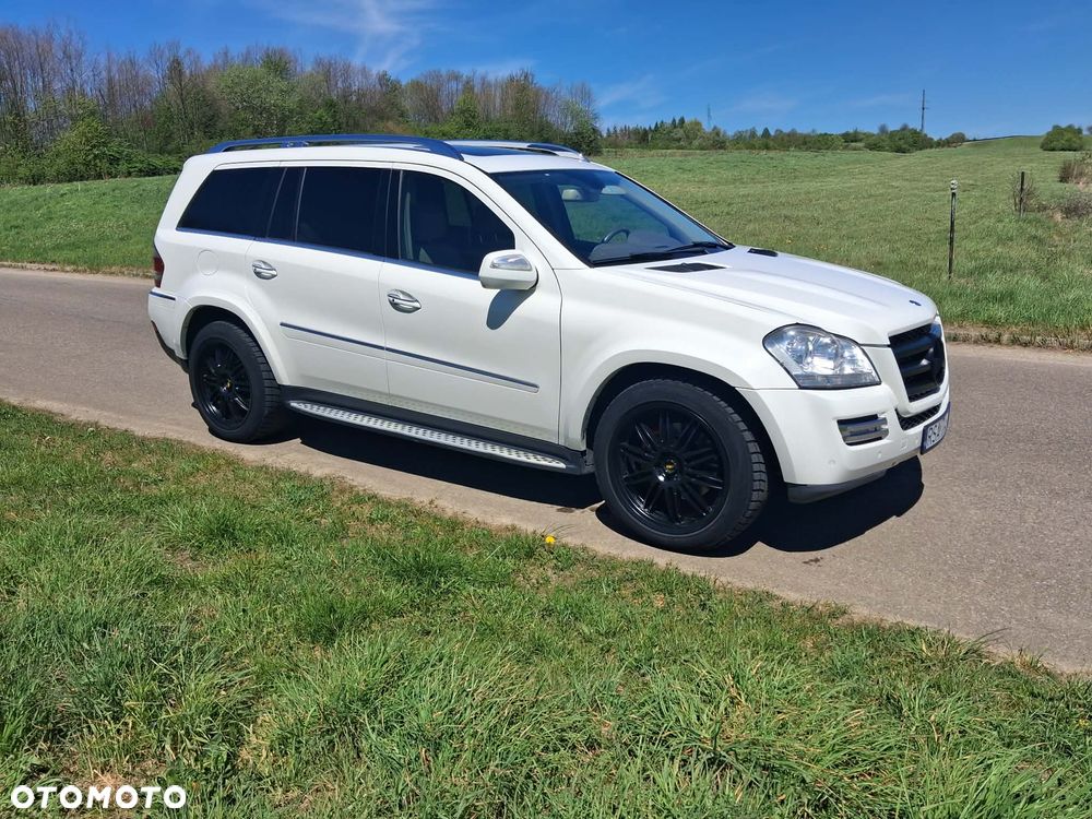 Mercedes-Benz GL - 9
