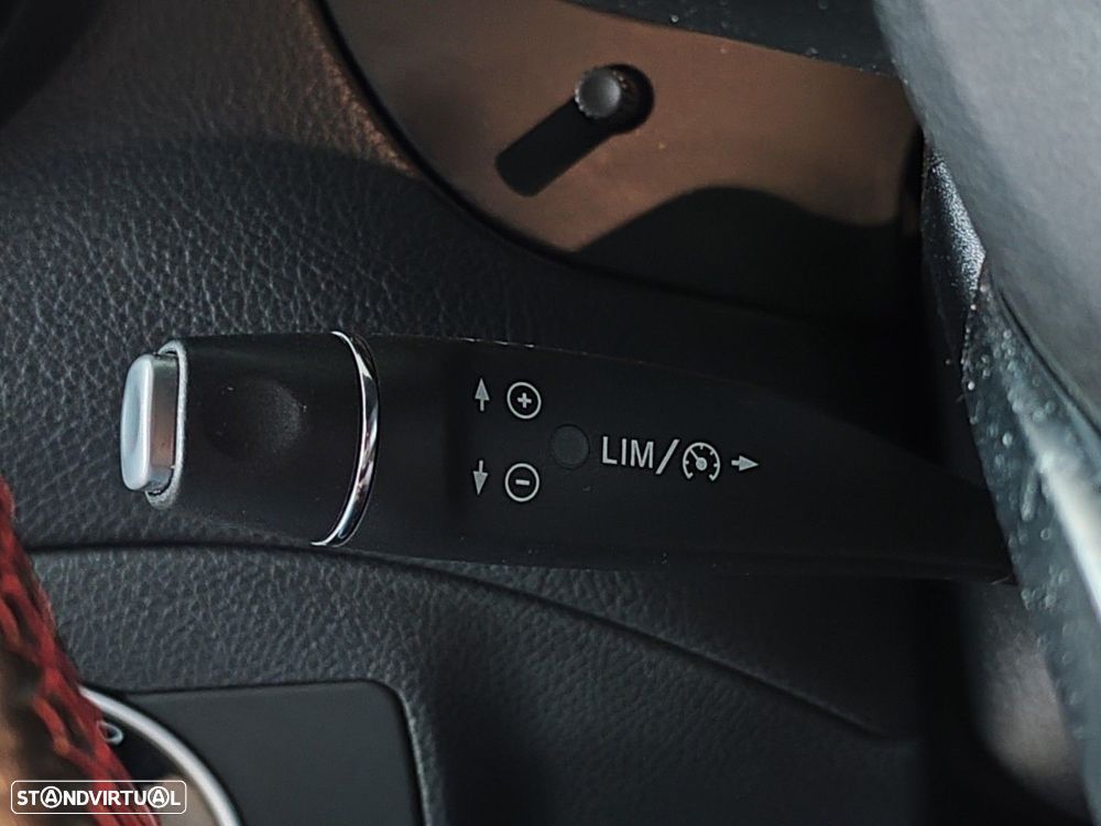 Mercedes-Benz CLA 180 d AMG Line - 33