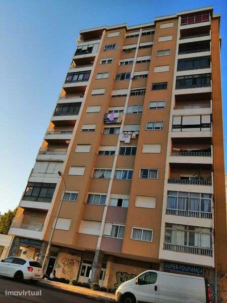 Arrenda-se T2 em Agualva-Cacém - Grande imagem: 2/4