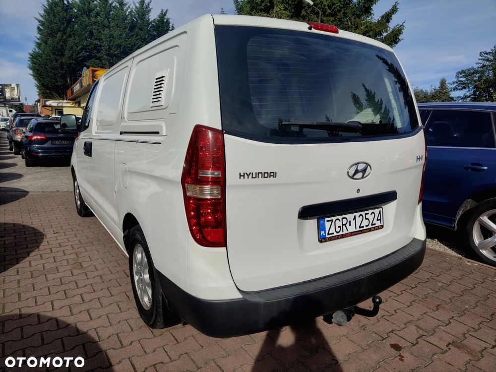 Hyundai H-1 Cargo teilverglast DF - 9
