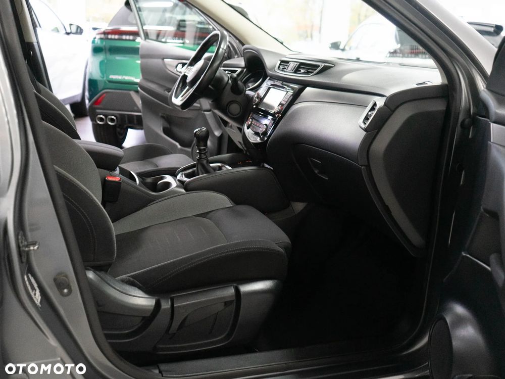 Nissan Qashqai 1.2 DIG-T N-Connecta - 30
