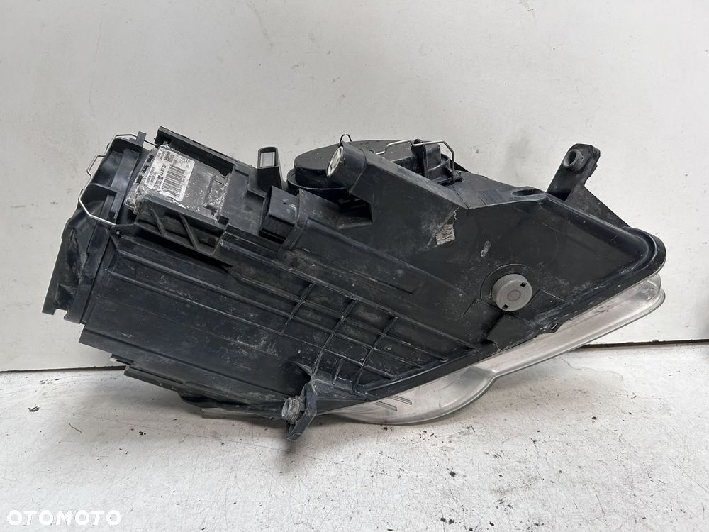Reflektor lewy Volkswagen Passat B6 Xenon 3C0941751K - 4