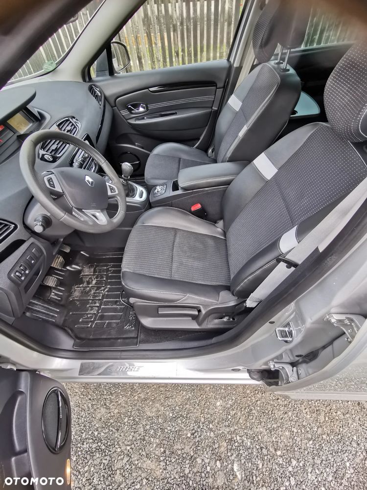 Renault Scenic 1.9 dCi Confort Privilege - 30