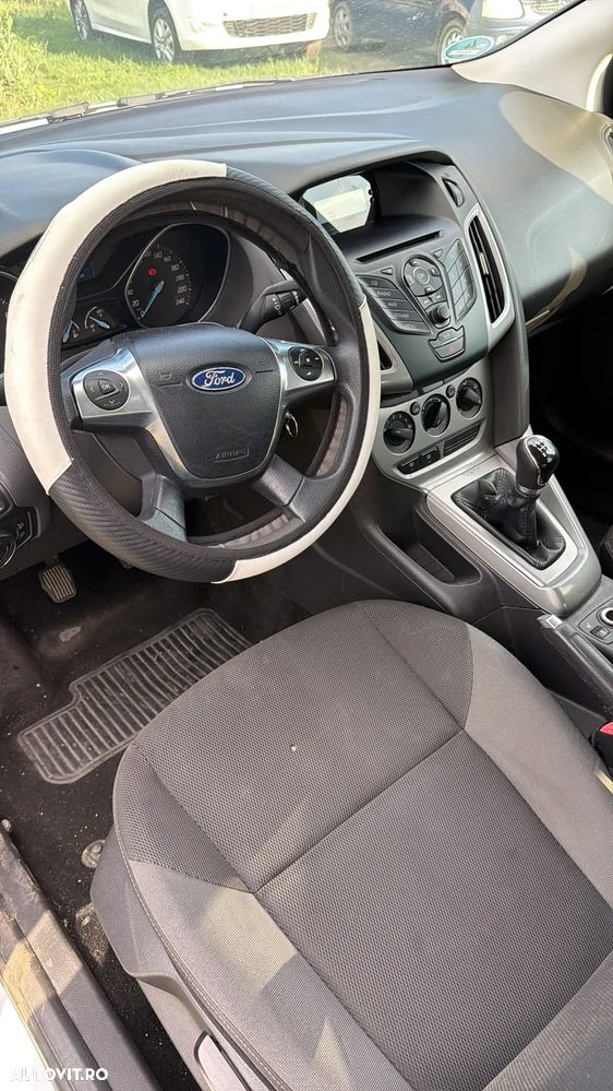 Ford Focus - 15
