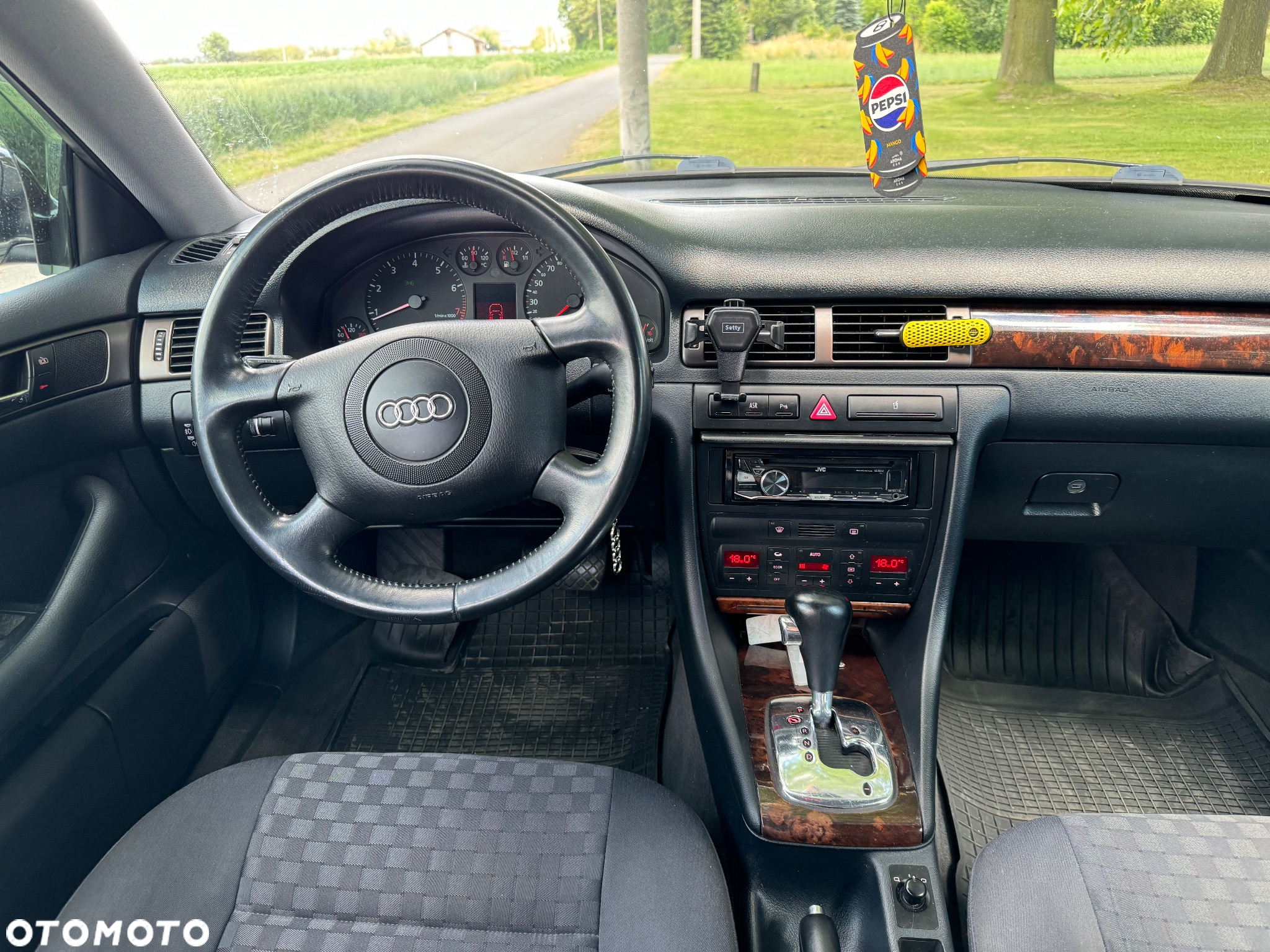 Audi A6 - 12