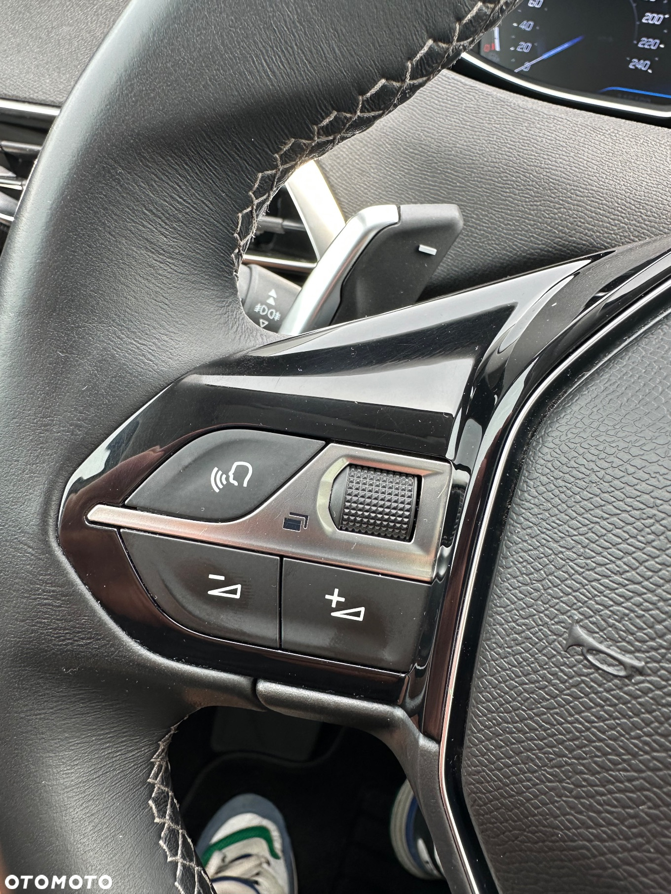 Peugeot 3008 1.6 BlueHDi Allure S&S EAT6 - 11