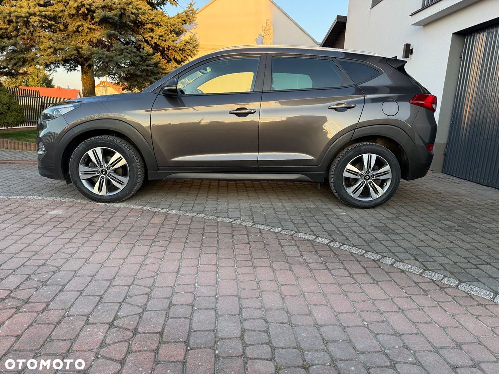 Hyundai Tucson 2.0 CRDi 4WD Automatik Passion - 11