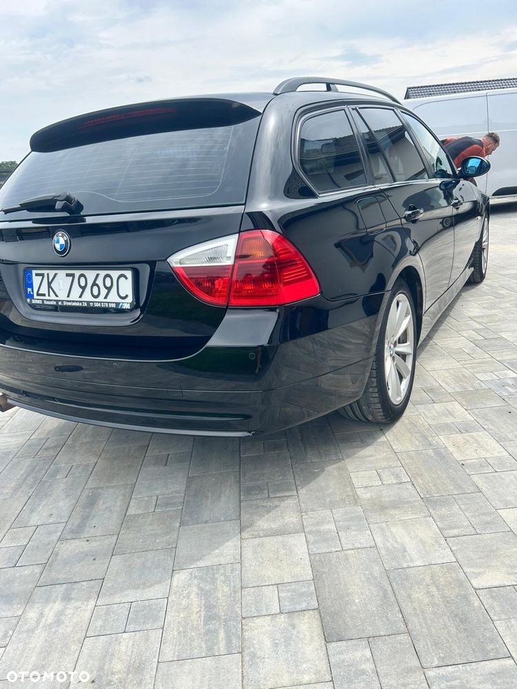 BMW Seria 3 318i - 3