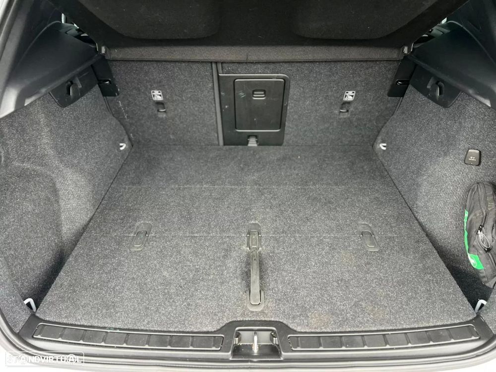 Volvo XC 40 1.5 T3 Momentum Core Geartronic - 8