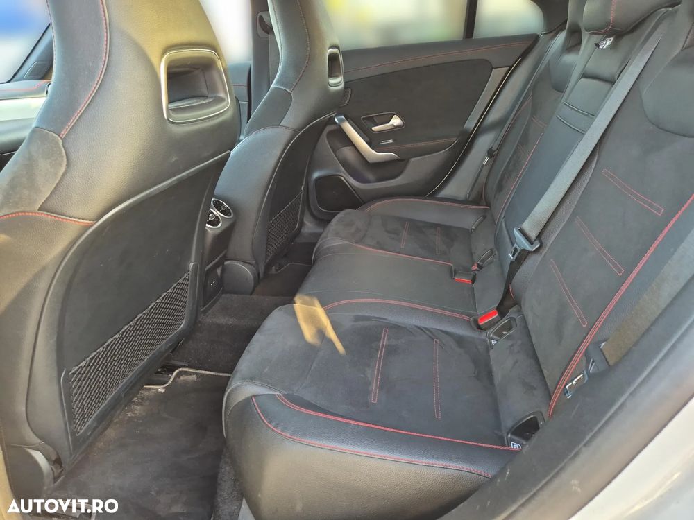 Mercedes-Benz CLA 250 e 8G-DCT AMG Line - 22