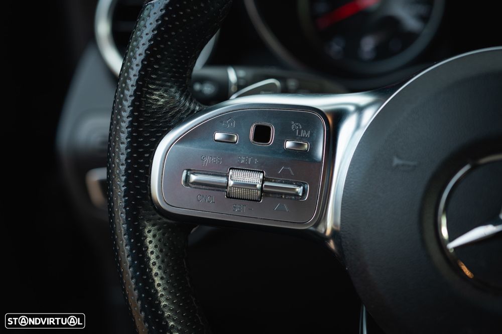 Mercedes-Benz GLC 300 de 4Matic 9G-TRONIC AMG Line Plus - 32