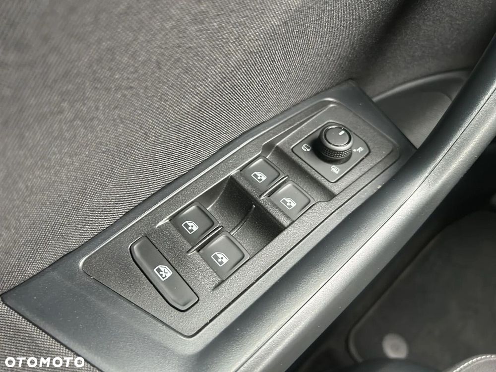 Volkswagen T-Roc 1.5 TSI Life Plus DSG - 21