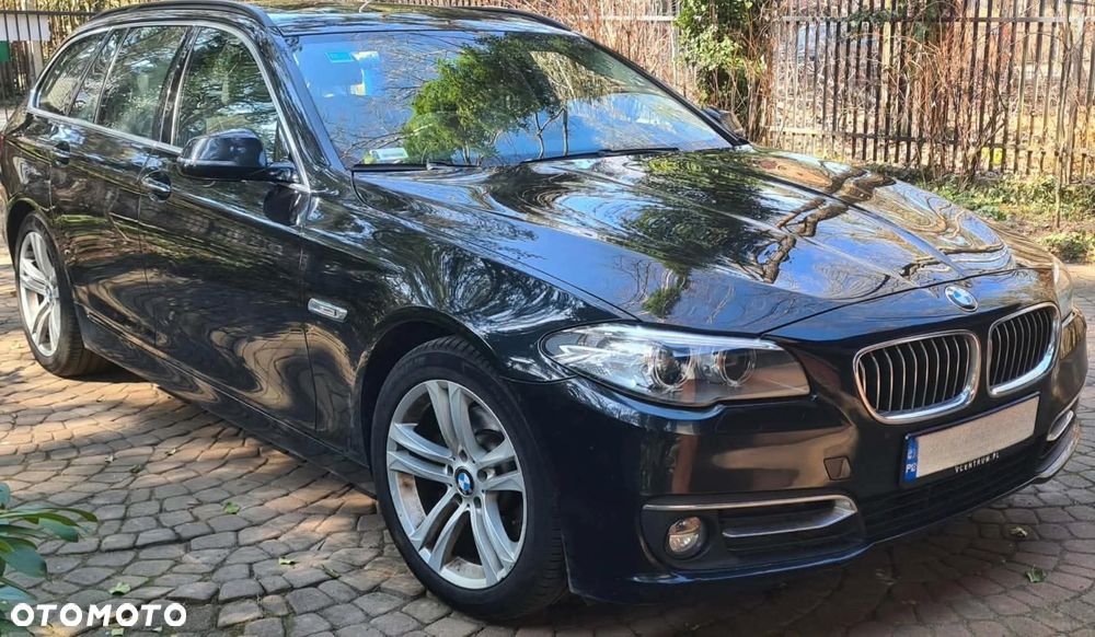 BMW Seria 5 520i Luxury Line - 2
