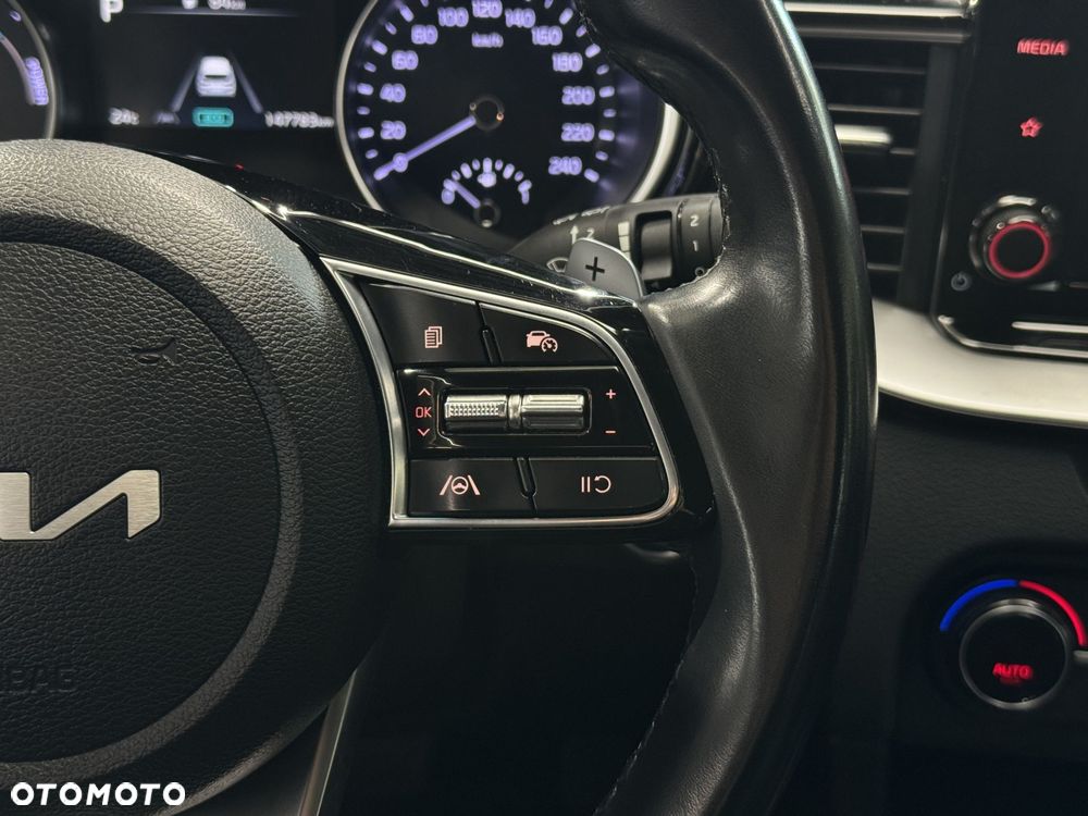 Kia Ceed 1.6 GDI PHEV L DCT - 25