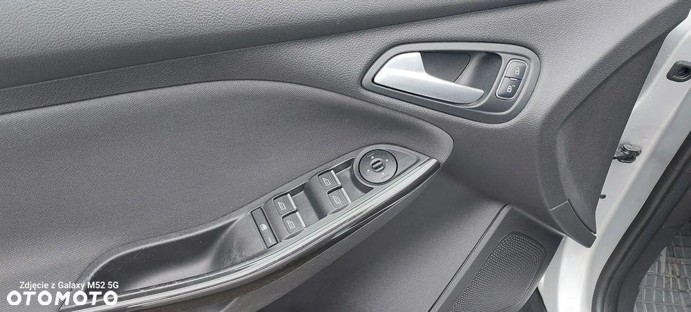 Ford Focus 1.6 TDCi DPF SYNC Edition - 14