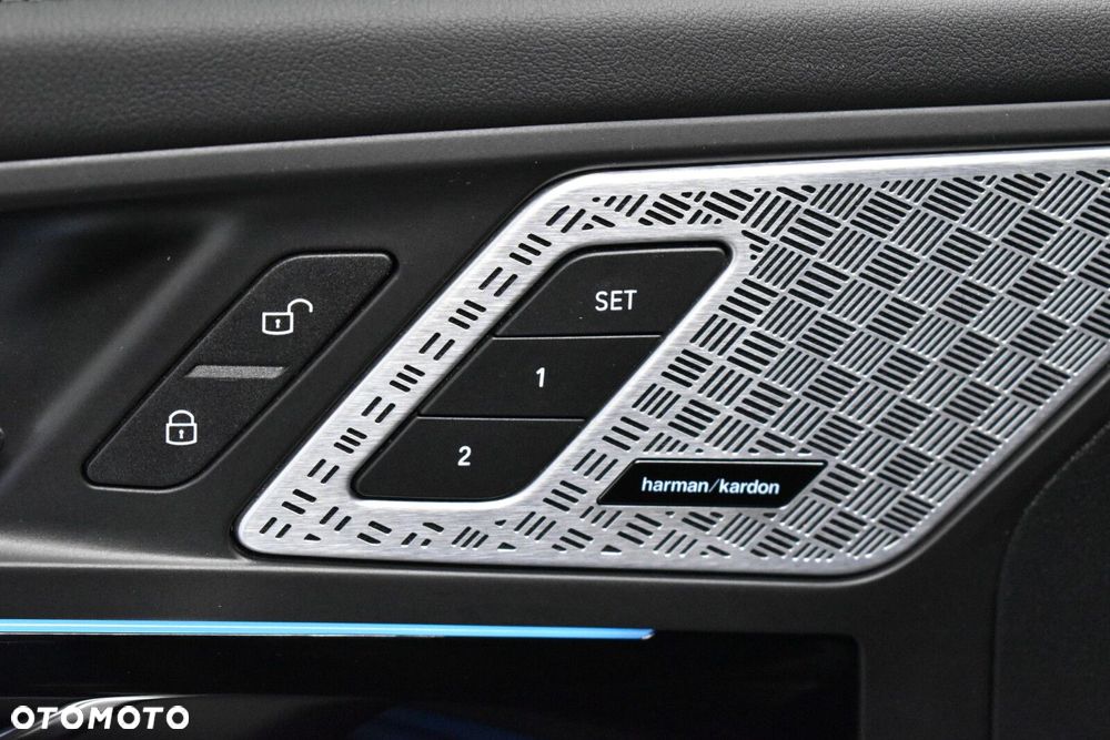 BMW X1 - 8