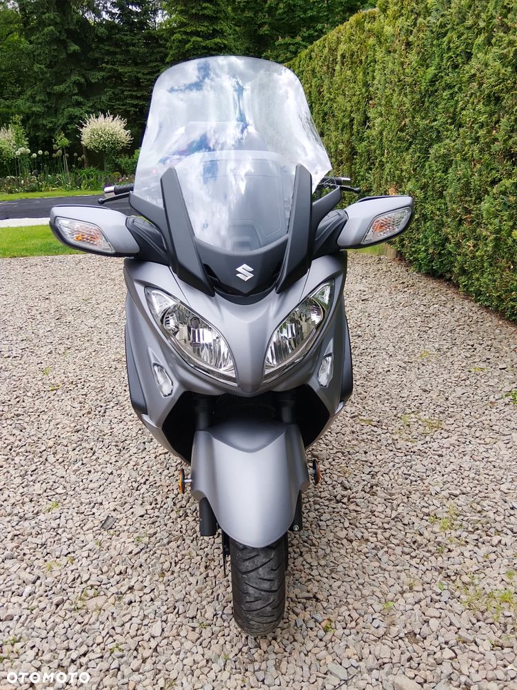 Suzuki Burgman - 4