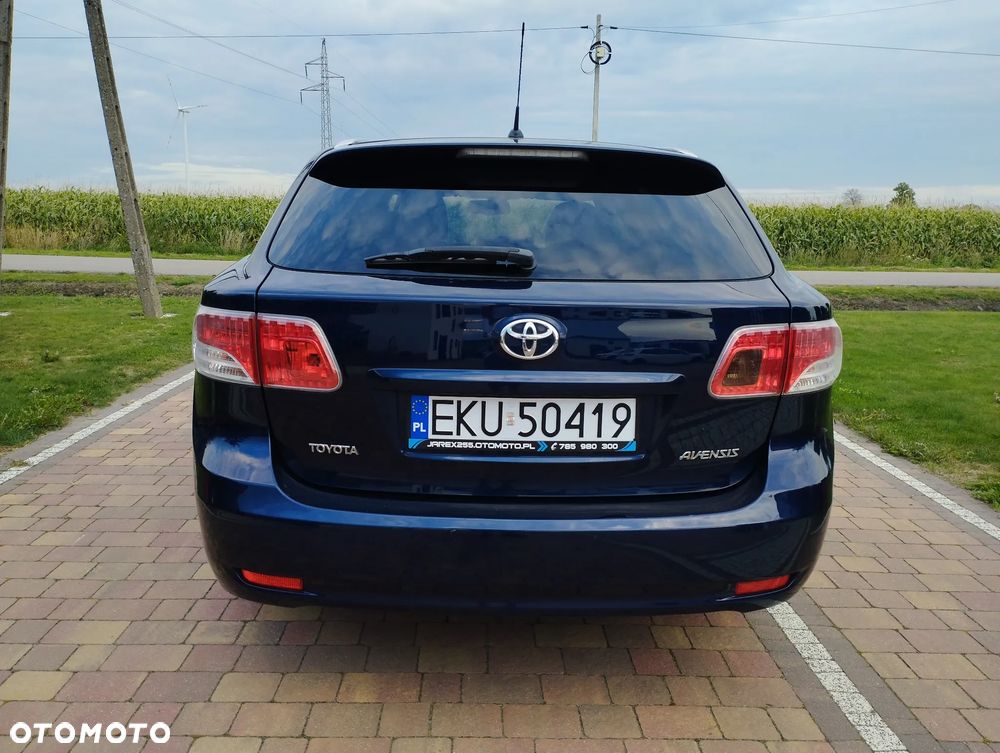Toyota Avensis - 5