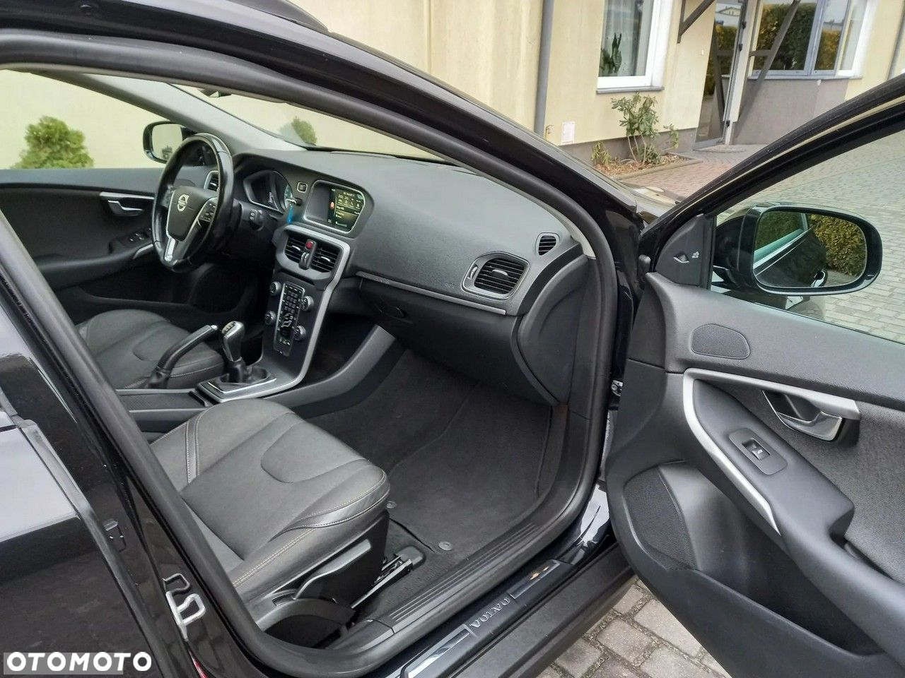 Volvo V40 Cross Country D2 Momentum - 21