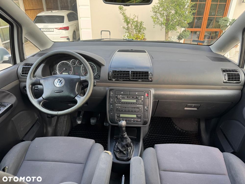 Volkswagen Sharan 1.9 TDI Comfortline - 9