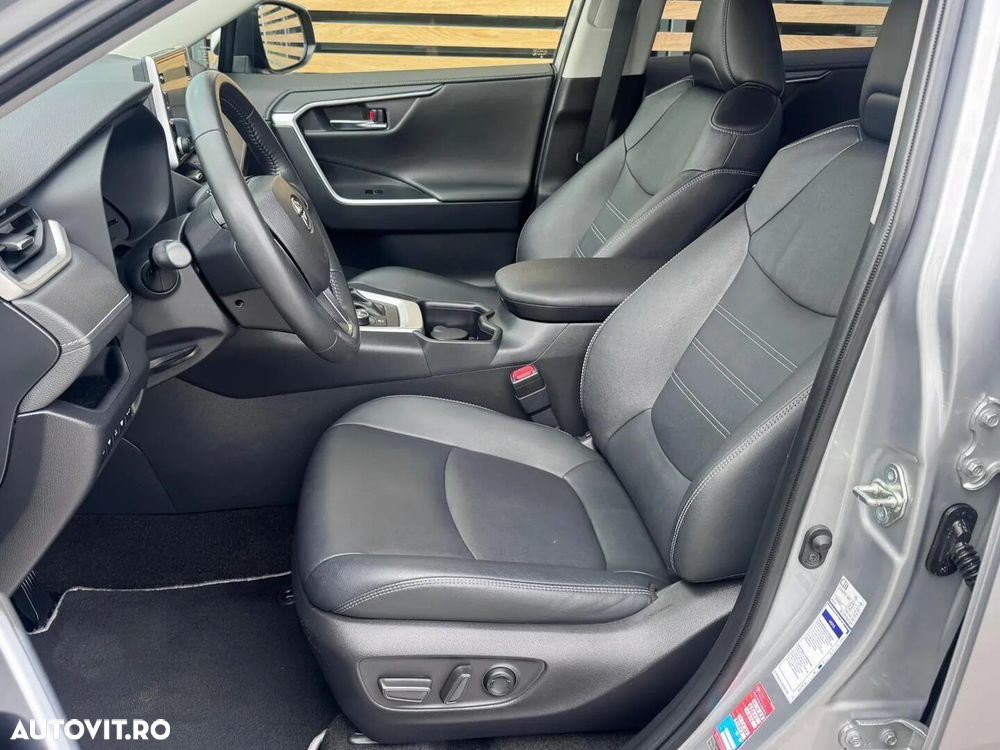 Toyota RAV4 - 10