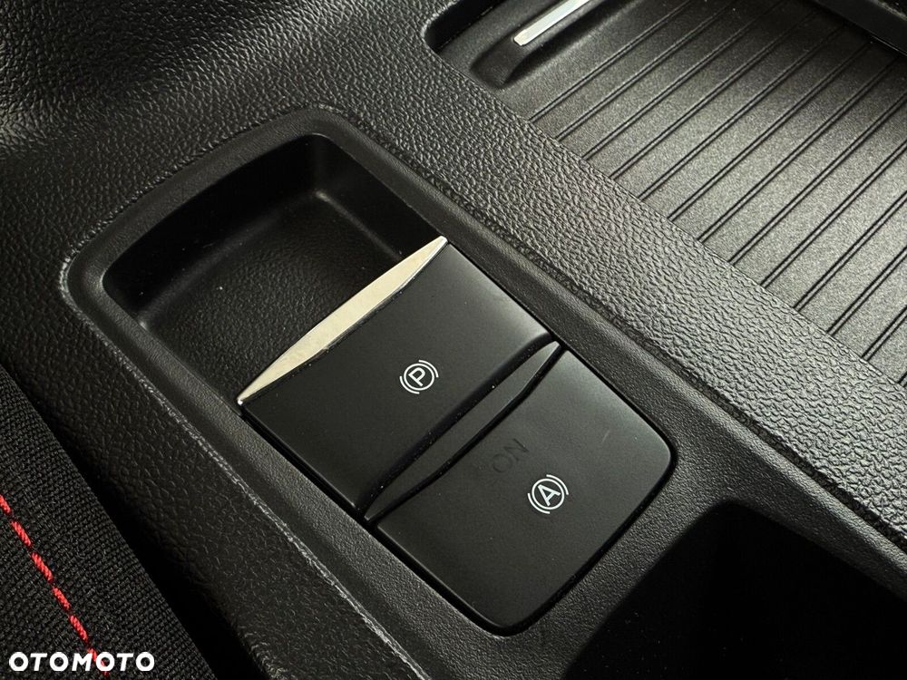 Ford Focus 1.0 EcoBoost mHEV ST-Line X - 29