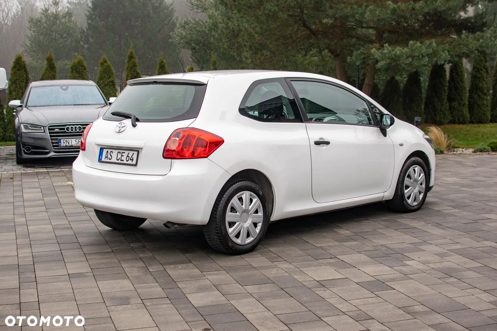 Toyota Auris - 22