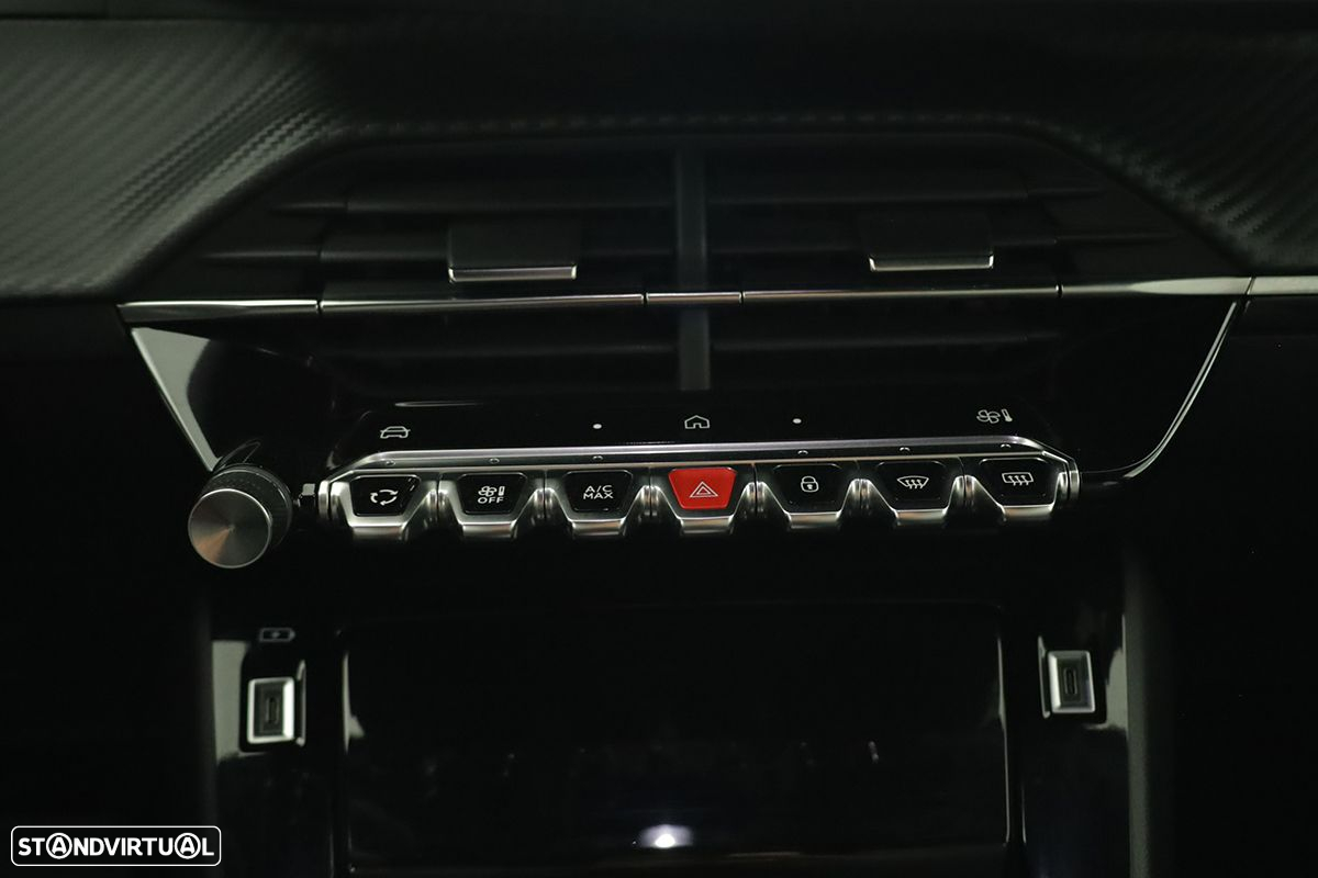 Peugeot 2008 1.2 PureTech Allure EAT8 - 13