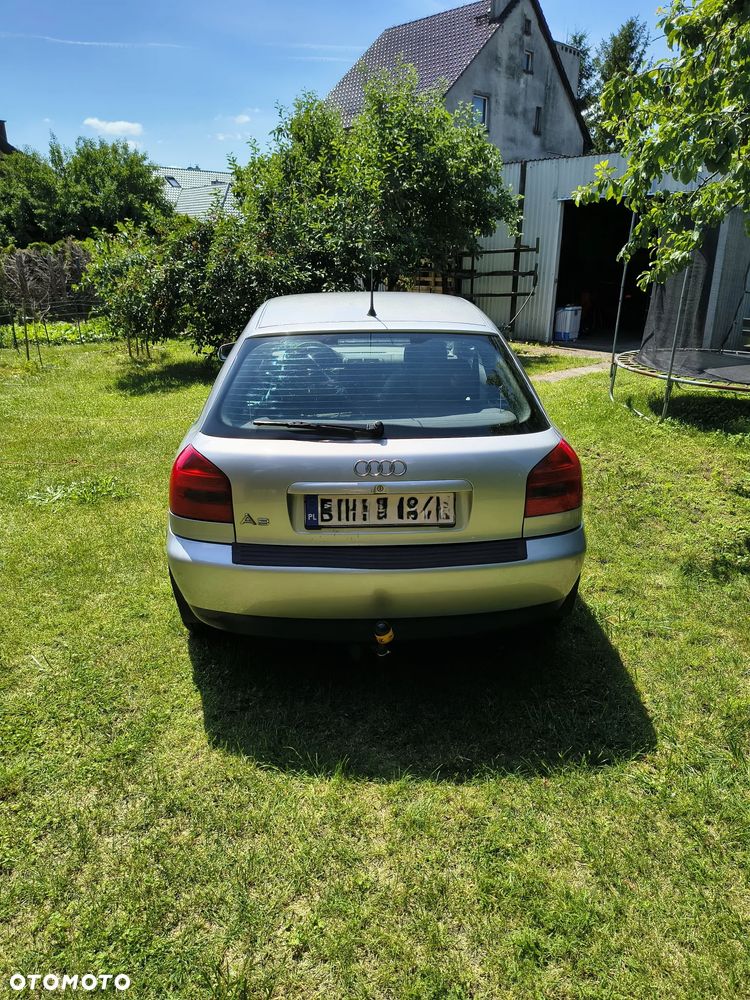 Audi A3 3-drzwiowe 1.6 Ambiente - 3