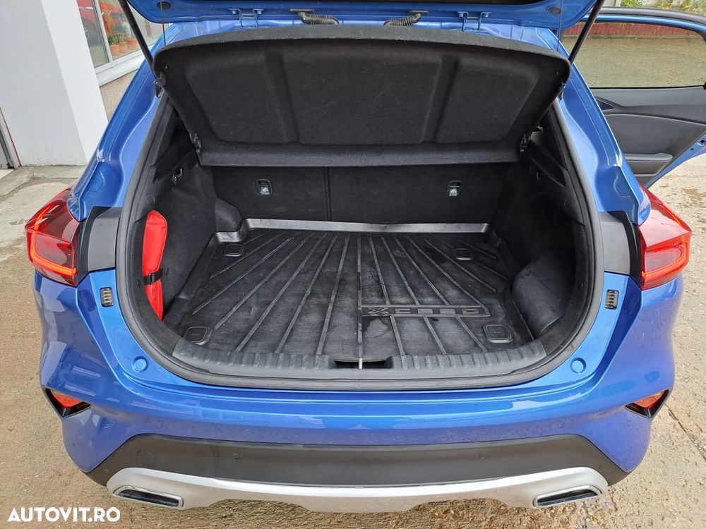Kia XCeed - 18