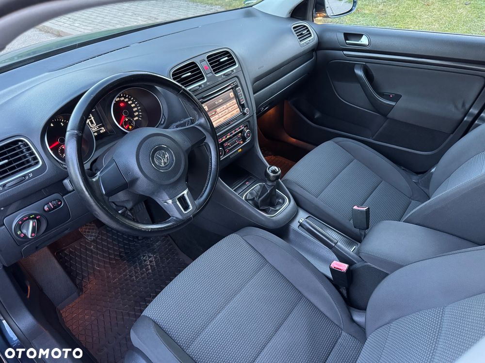 Volkswagen Golf - 24