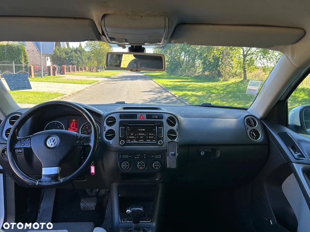 Volkswagen Tiguan - 12