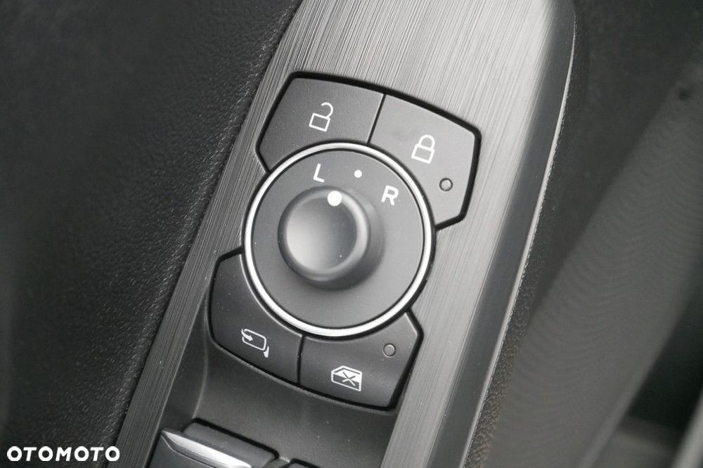 Ford Kuga - 37