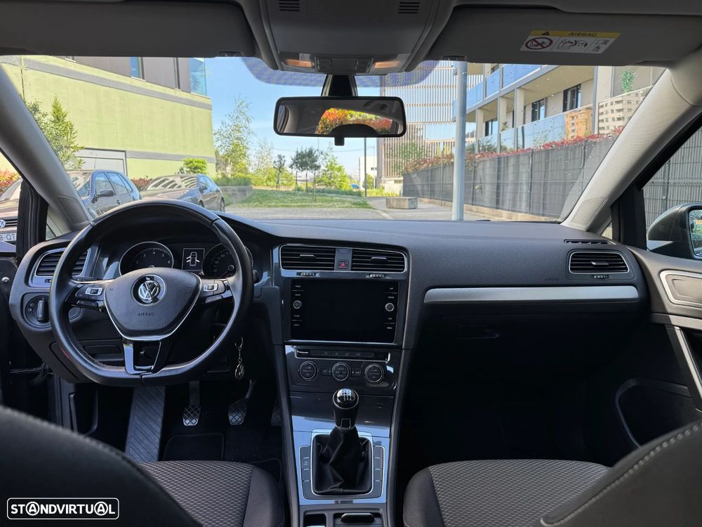 VW Golf 1.0 TSI Trendline Pack - 5