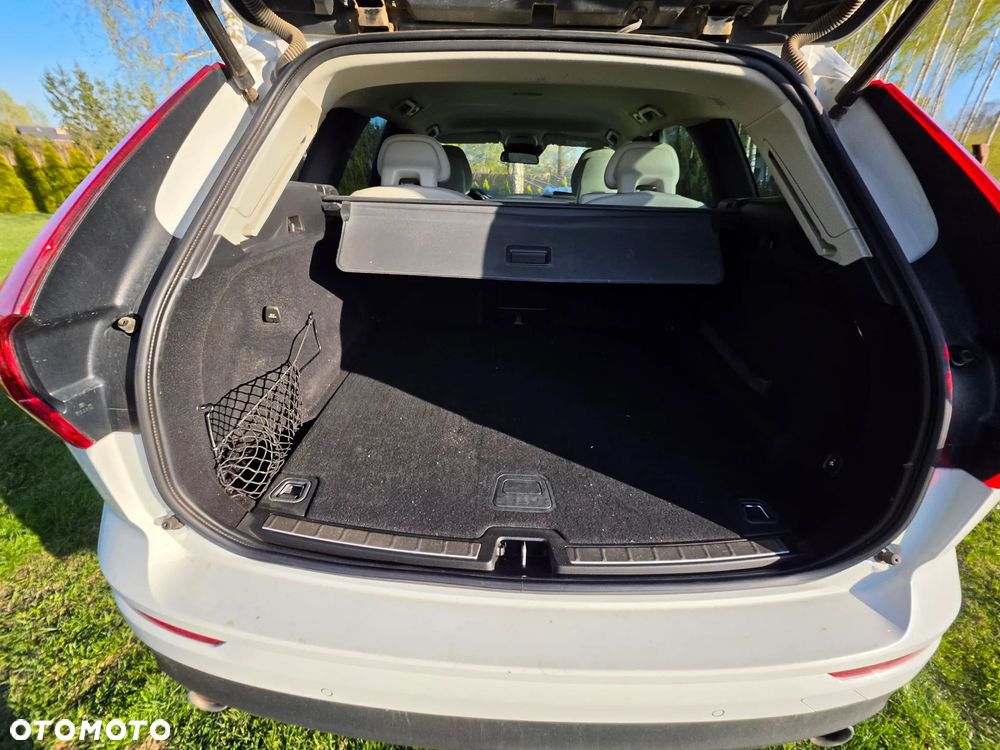 Volvo XC 60 D4 AWD Momentum - 6