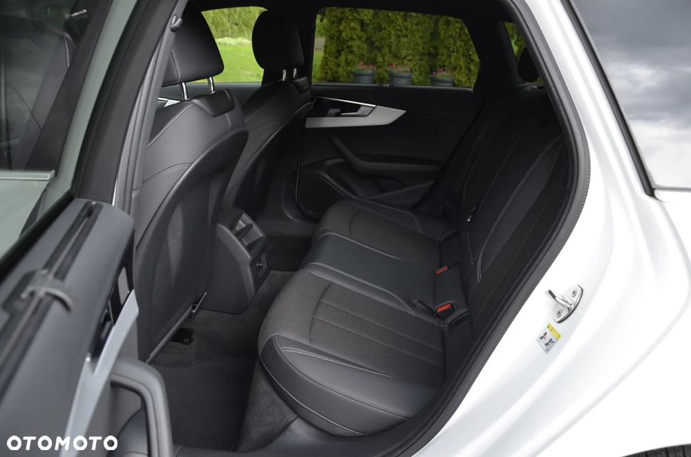 Audi A4 Avant 35 TFSI S tronic S line - 17
