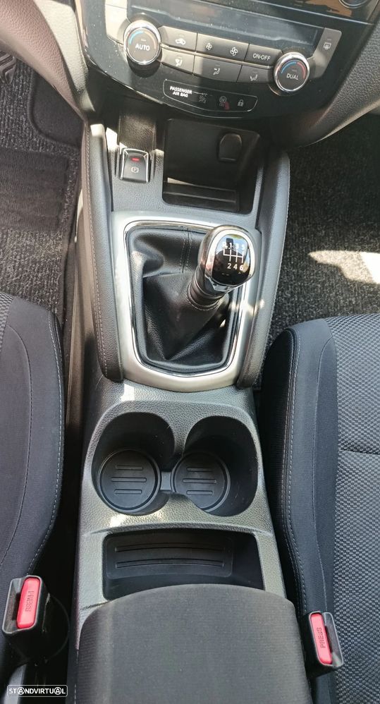 Nissan Qashqai 1.5 dCi N-Connecta - 35