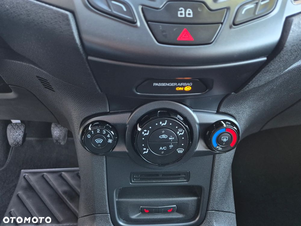 Ford Fiesta 1.25 Ambiente EU5 - 8