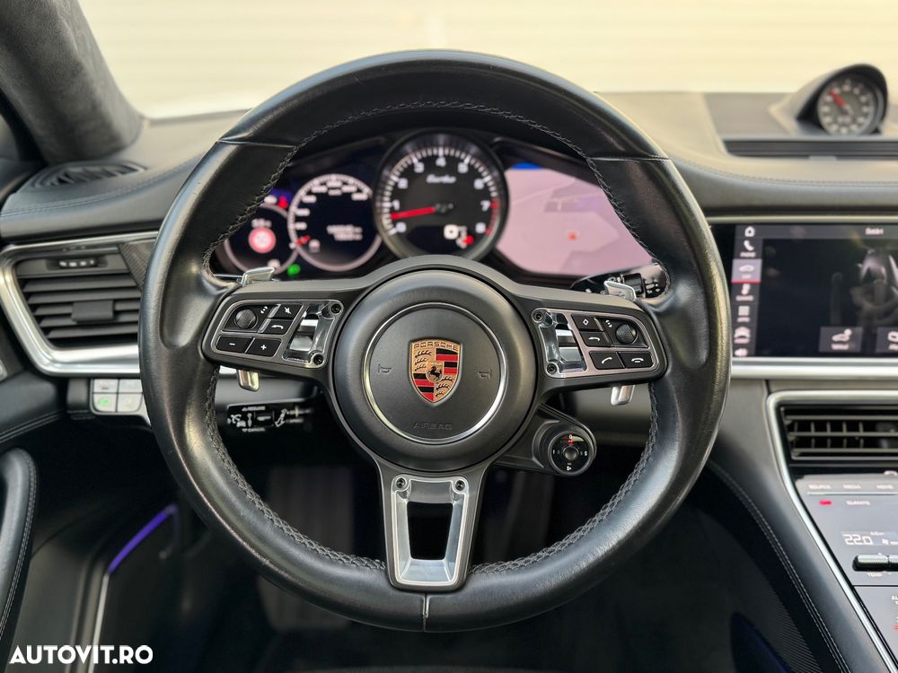 Porsche Panamera Turbo Executive - 23