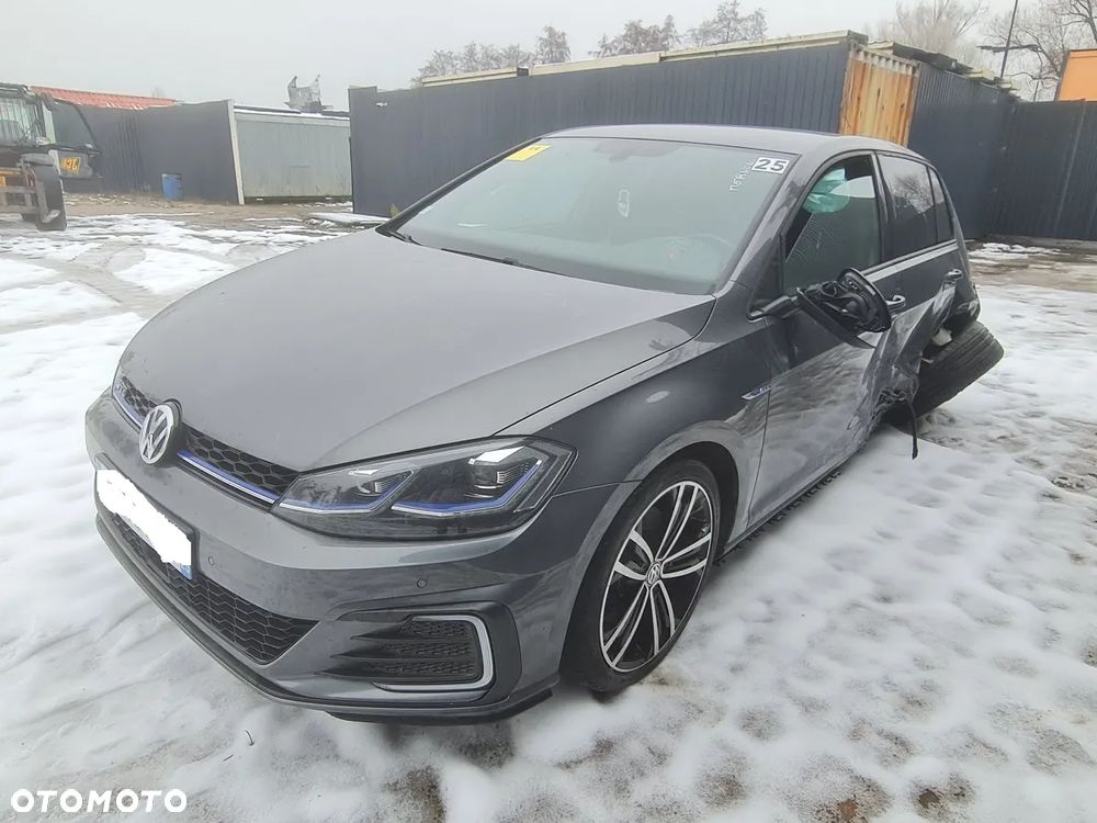 Volkswagen Golf 1.4 GTE Plug-In-Hybrid DSG - 3