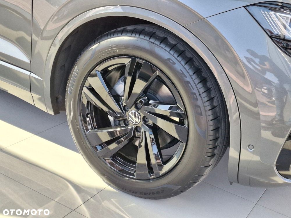 Volkswagen Touareg 3.0 V6 TDI 4Motion R-Line Final Edition - 4