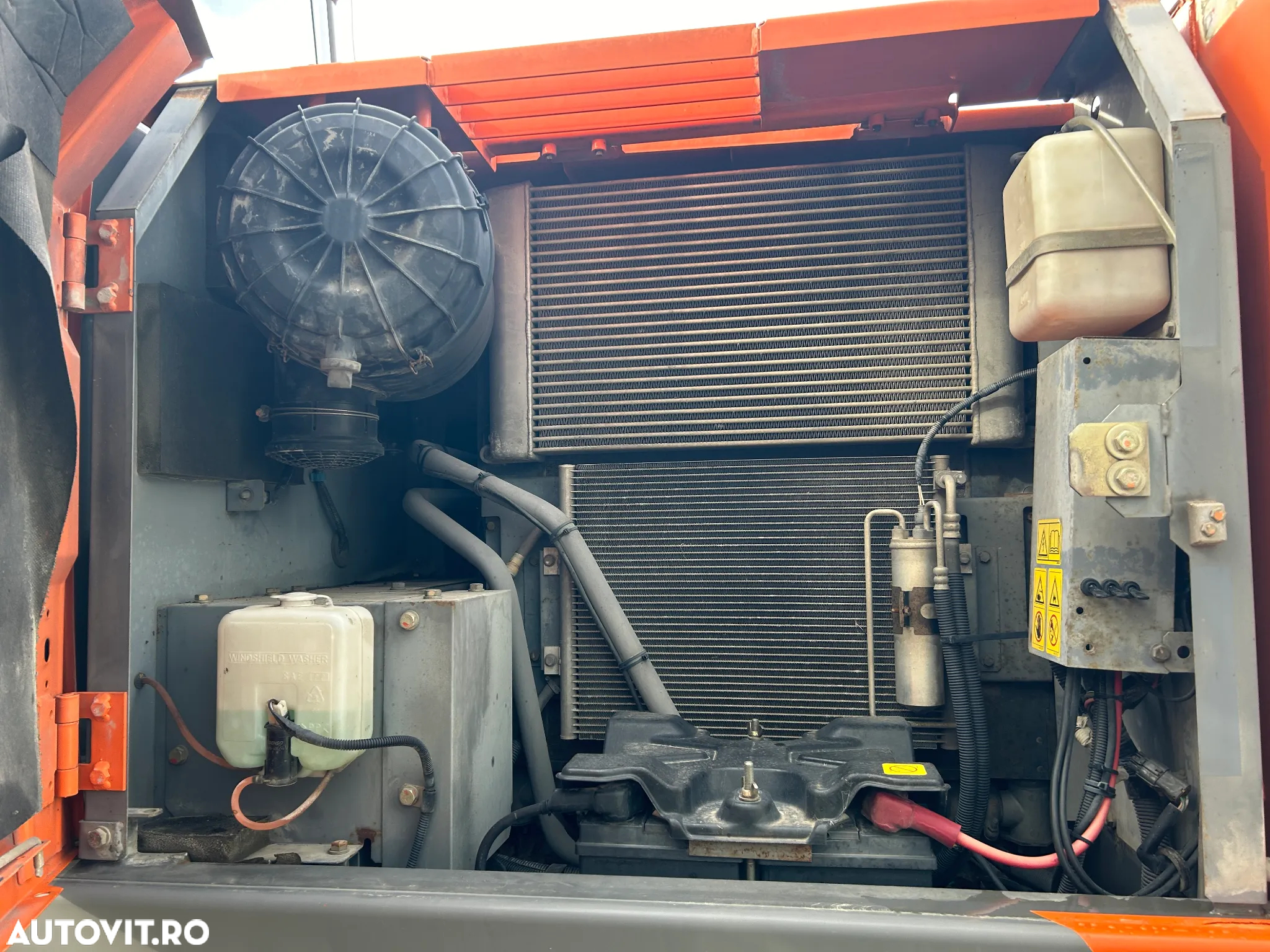 Hitachi ZX140W-3 - 12