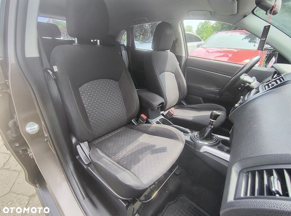 Mitsubishi ASX - 15