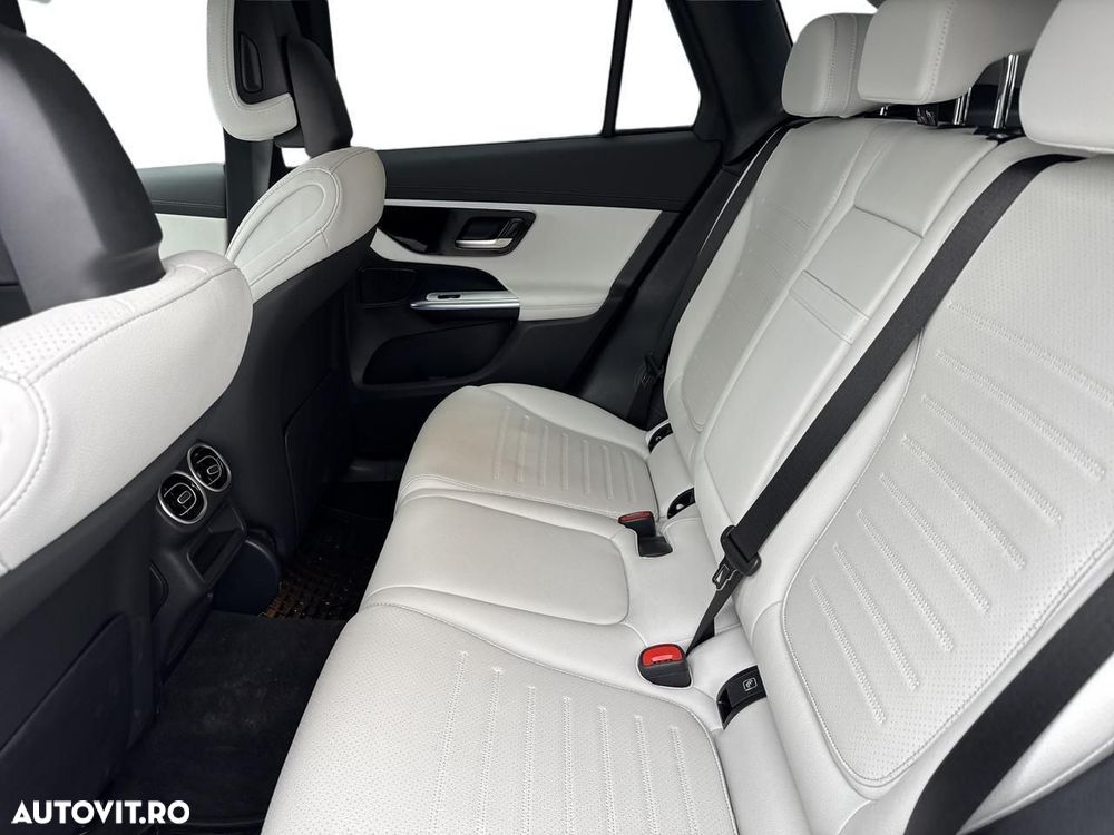 Mercedes-Benz GLC 300 e 4MATIC - 10