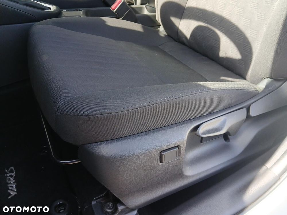 Toyota Yaris - 35