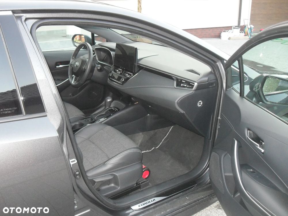 Toyota Corolla 1.8 Hybrid Style - 11